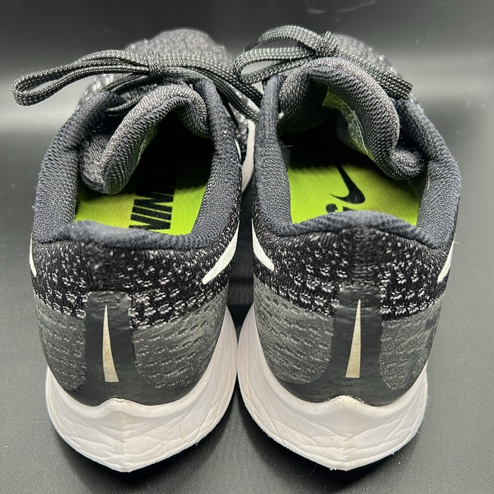 Nike Air Zoom Pegasus 35, size 9 - Picture 4 of 7